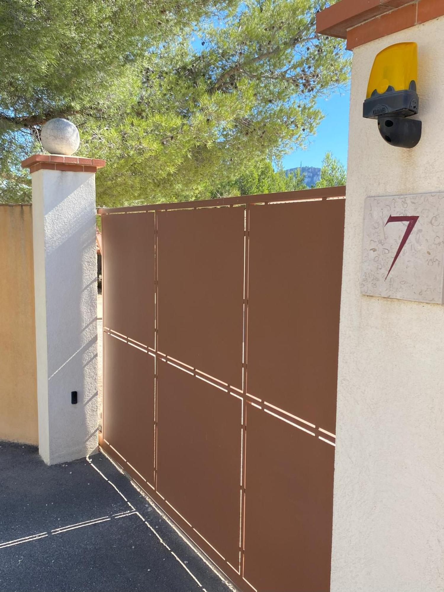 Le Sept Charmant Studio Aux Portes Des Calanques Cassis Exterior foto